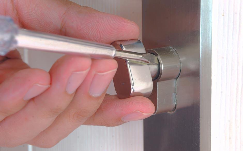 ouverture de porte claquée serrurier Gonesse